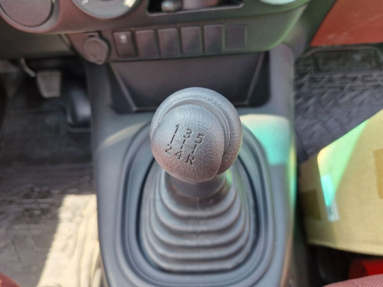 Toyota Hilux 2024 Toyota Hilux S/C P/up 4x2 2.0L Petrol Brand 0Km