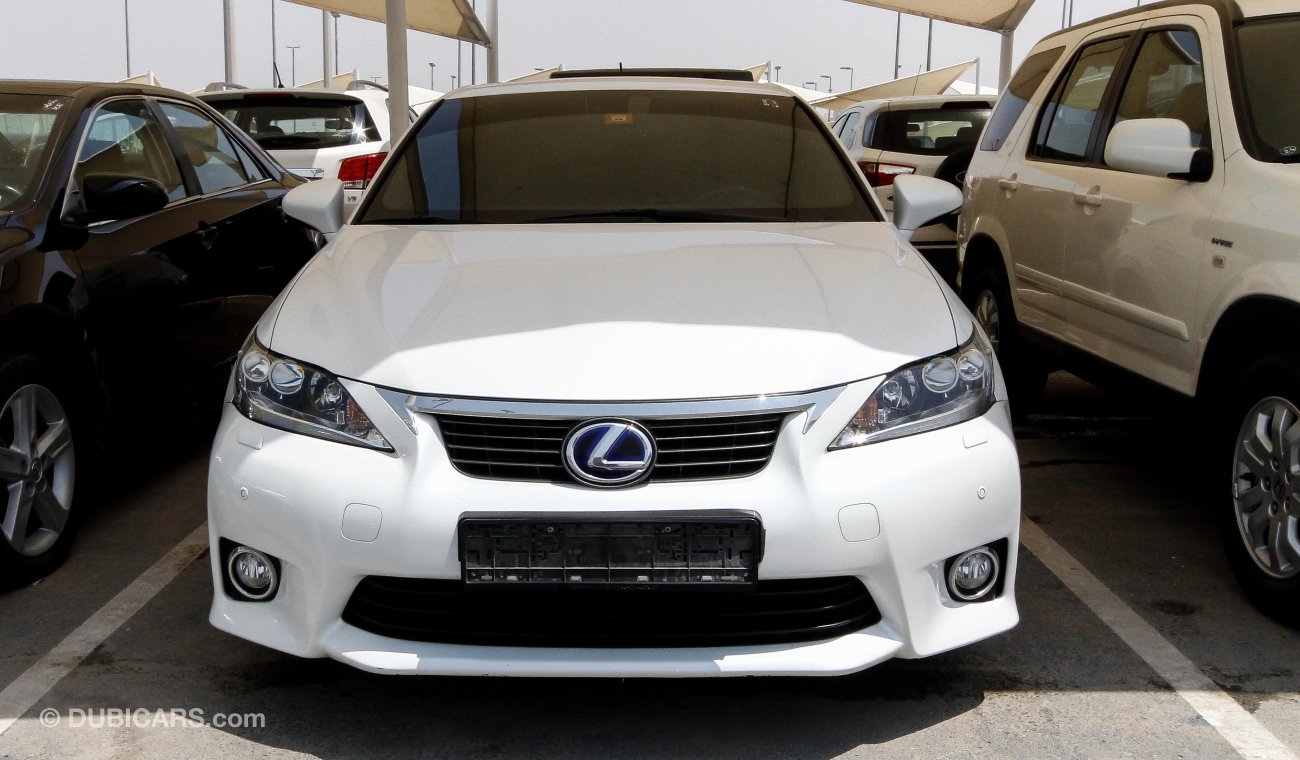 Lexus CT200h