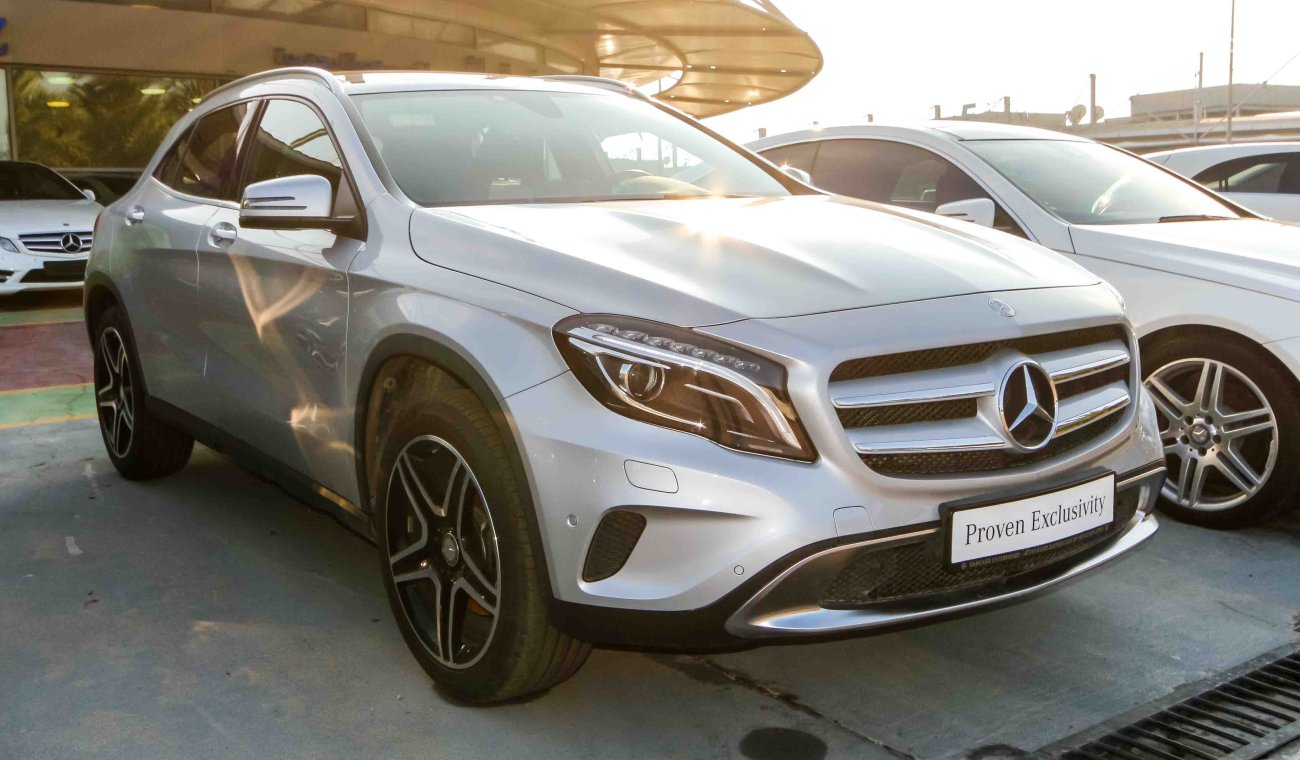 مرسيدس بنز GLA 250 4 Matic