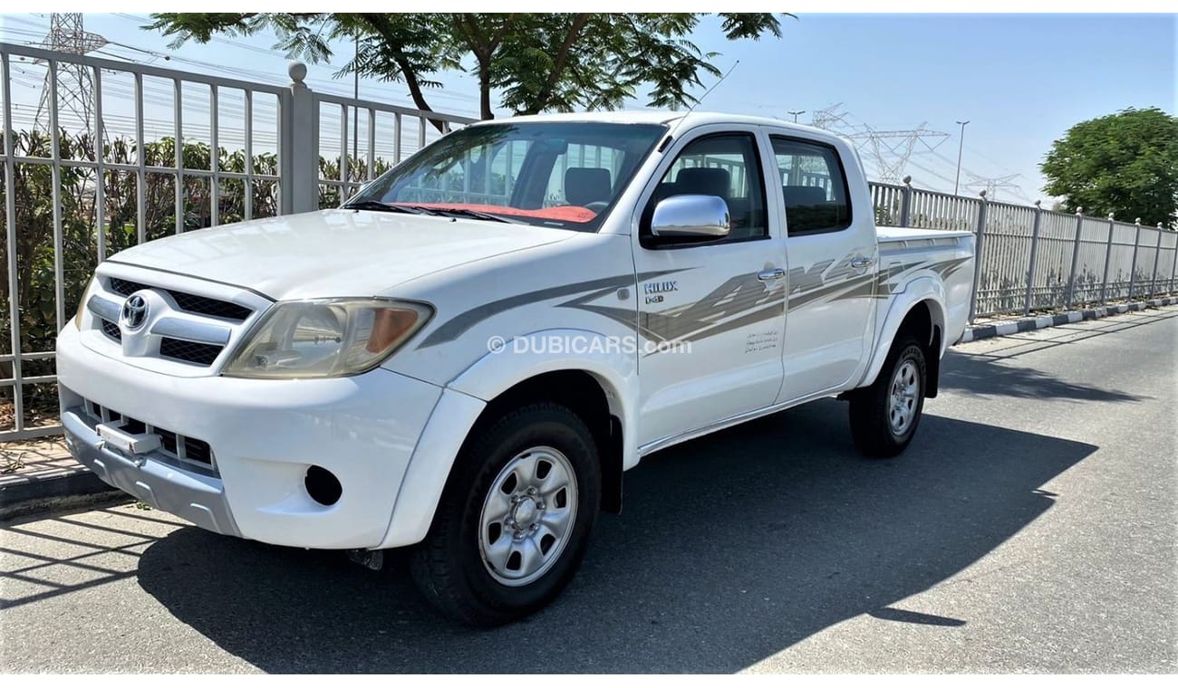 Toyota Hilux DIESEL 4X4 DOUBLE CABIN ,MANUAL GEAR