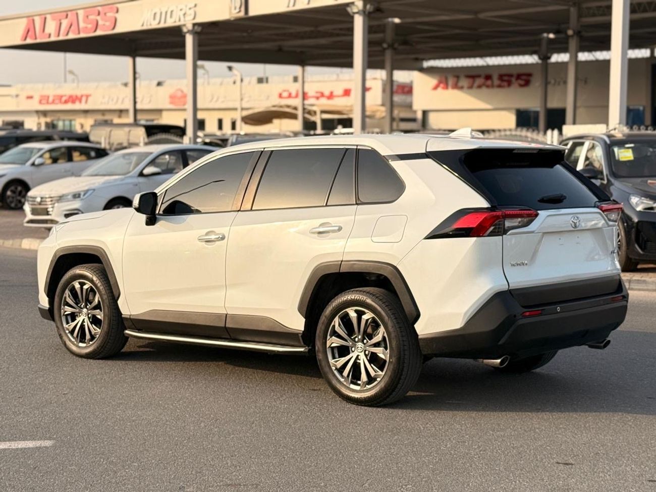 Toyota RAV4 Full option 360 camera, leather, push start Japan