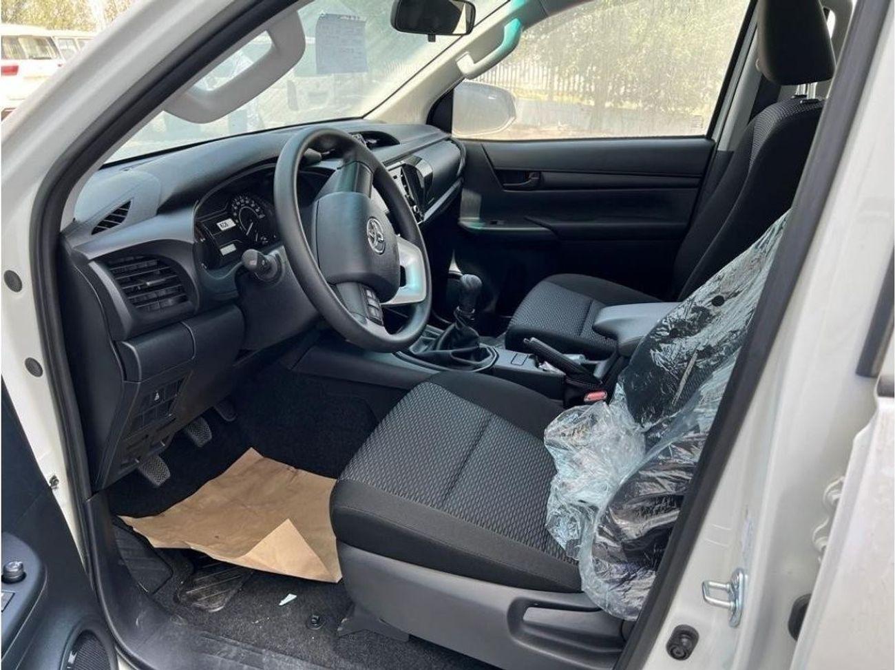 Toyota Hilux Wide Body Turbo Diesel Manual Transmission 4WD Double Cab * Export Price *