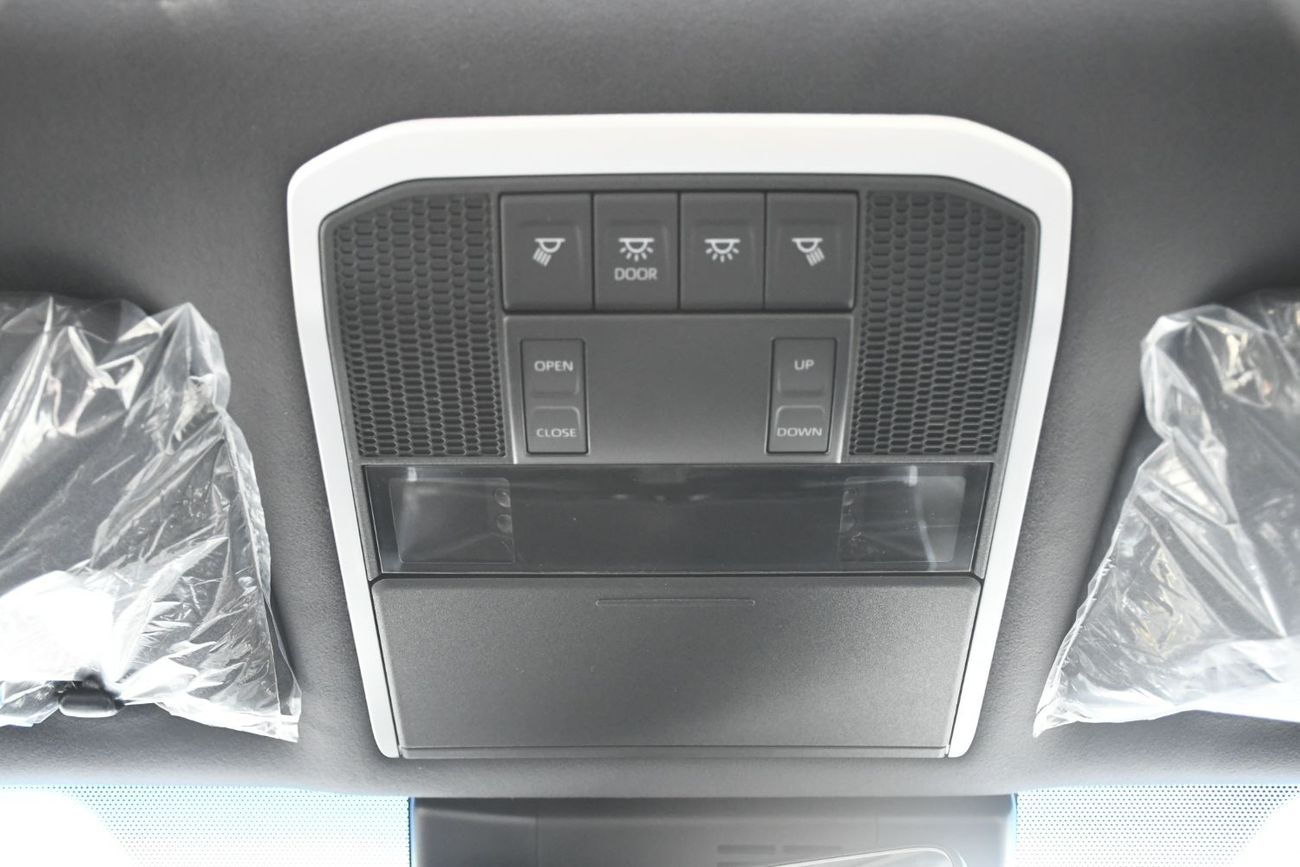 تويوتا لاند كروزر 4.0L VX,PETROL A/T, MY25 4.0L High-A/T Petrol