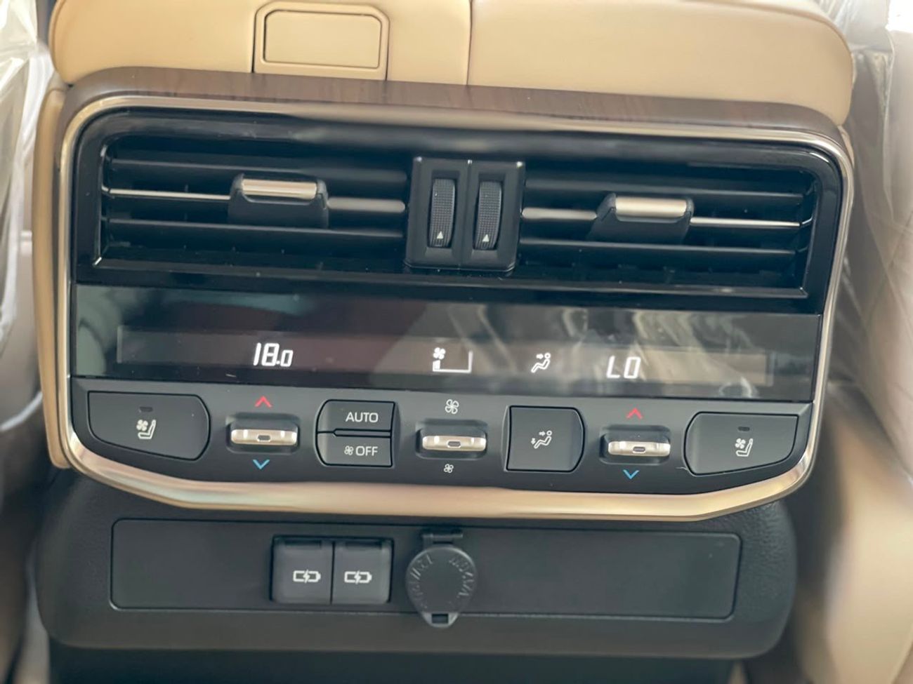 Toyota Land Cruiser VXR