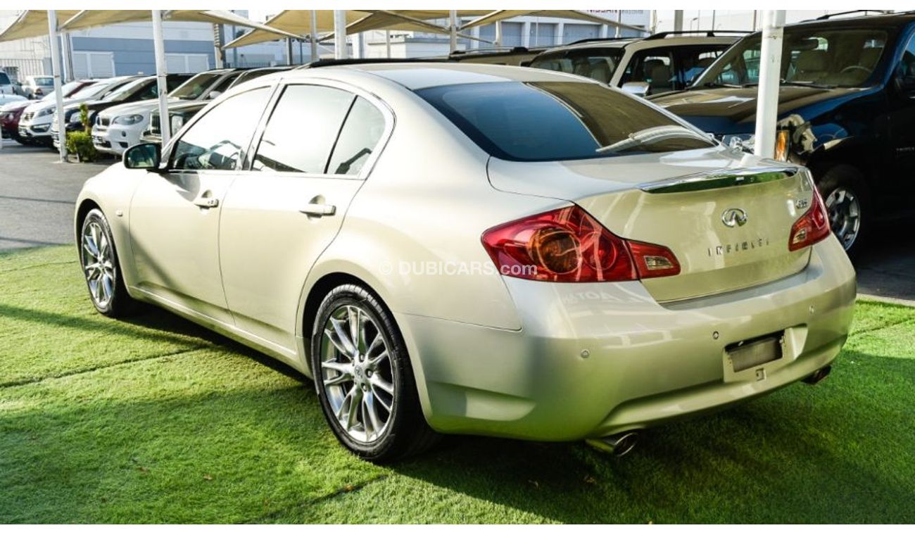 Infiniti G35 Model 2008 Gulf silver color number one leather hatch screen wheels Camera in excellent condition th
