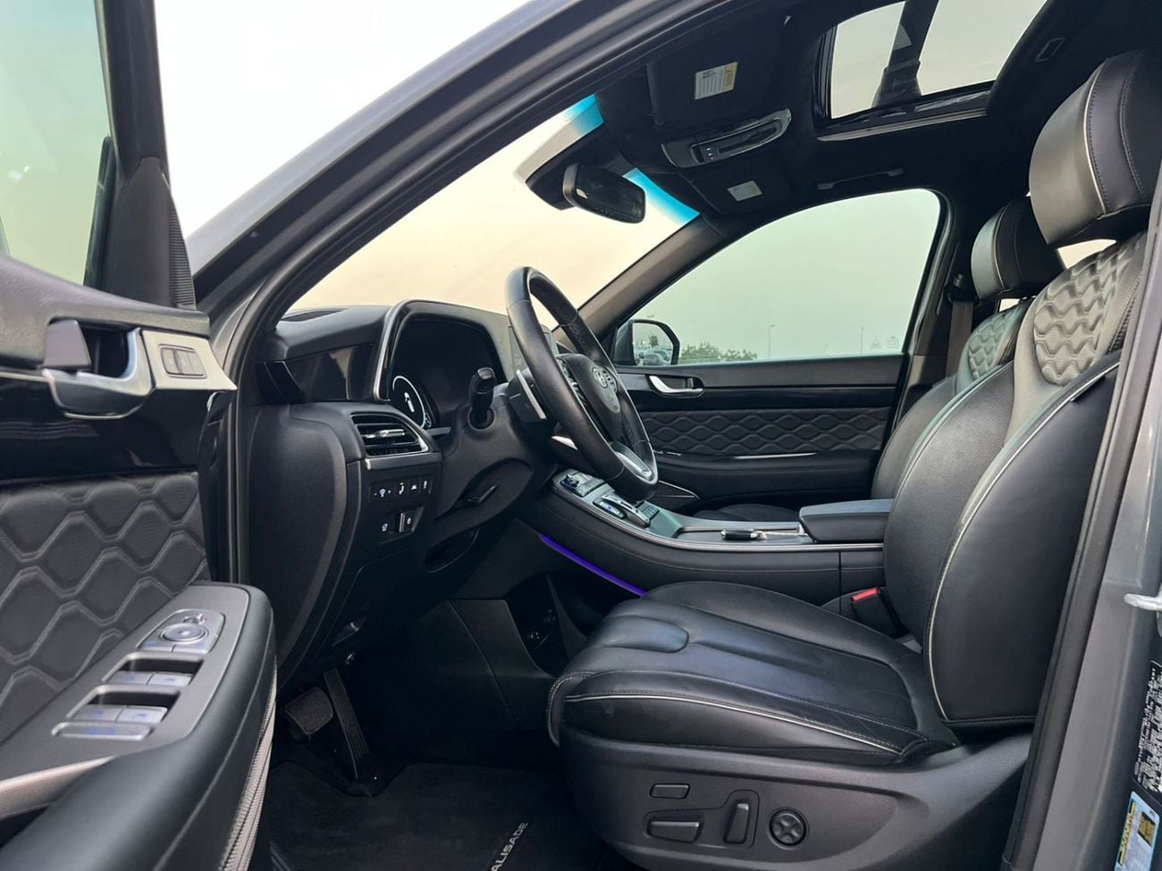 هيونداي باليساد 2022  Hyundai Palisade Calligraphy Edition Full Option Panoramic View - 360* 5 CAM - HUD - 3.8L  V6