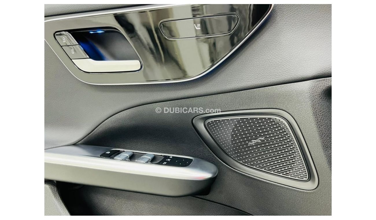 Mercedes-Benz C 200 Premium Brand New .. Warranty .. 4 Cyl .