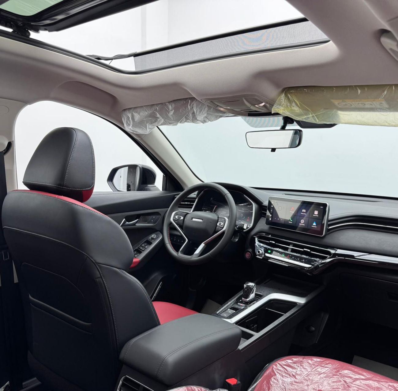 هافال جوليون 1.5T Basic 2025 Haval Jolion Pro, 1 Year warranty, GCC