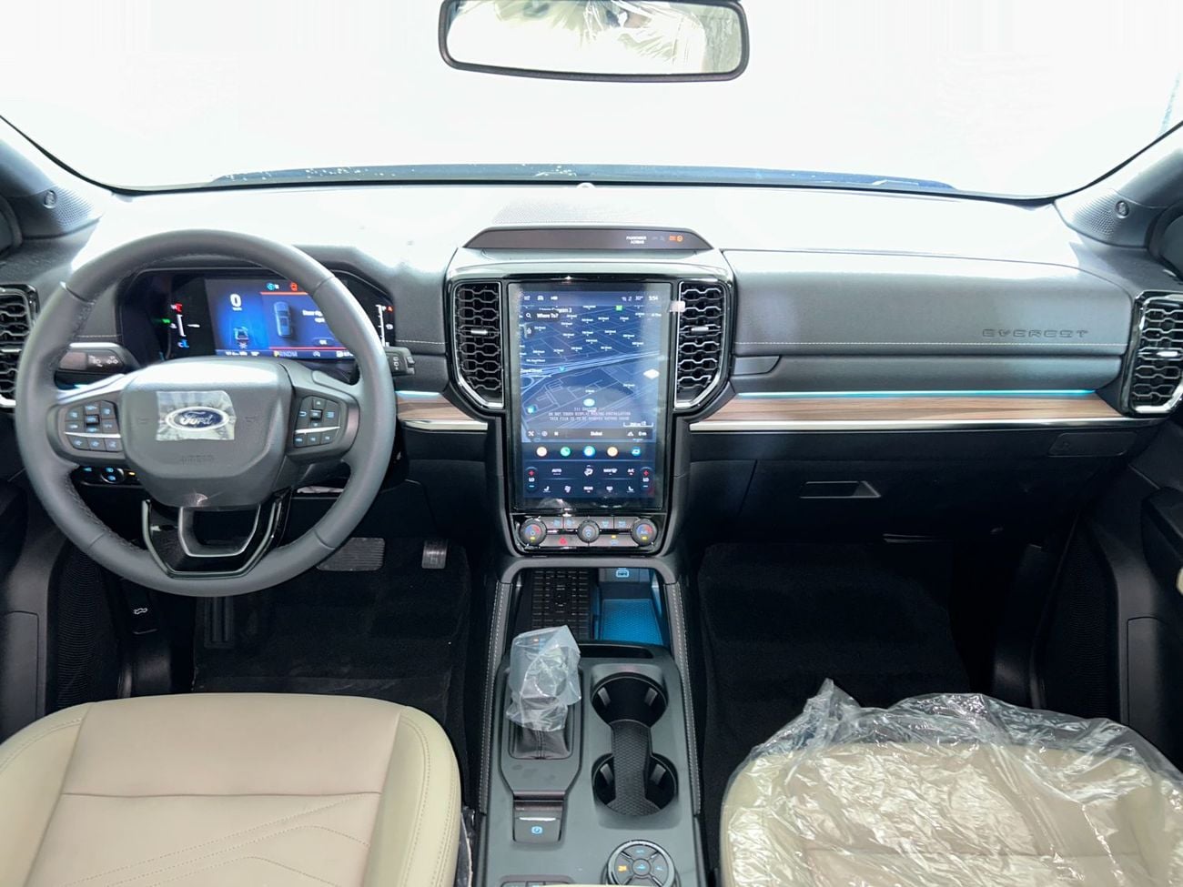 Ford Everest XLT EVR424 / AL TAYER MOTORS / AL QOUZ SHOWROOM
