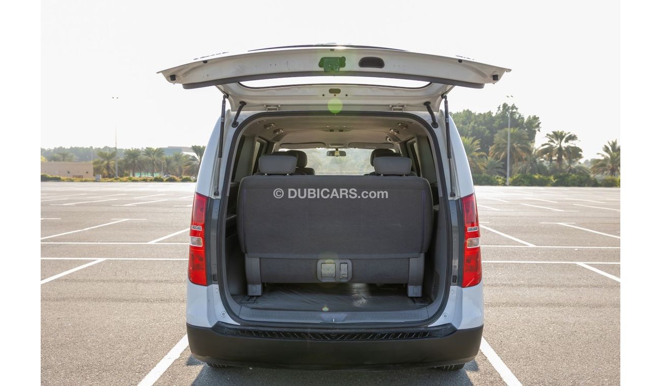 هيونداي H-1 Std 2019 12 Executive Seats Fully Automatic - 2.4L, 4cyl Petrol A/T | GCC Specs | Book Now