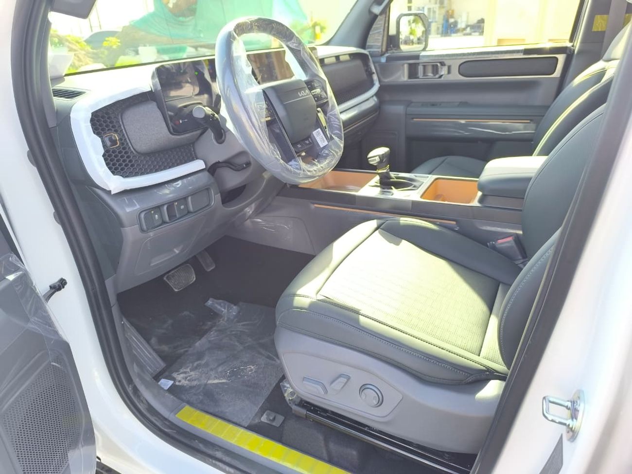 كيا تسمان Kia Tasman Pick-up 2.5 Turbo  Full Option GCC Specs 4WD 2026 Model