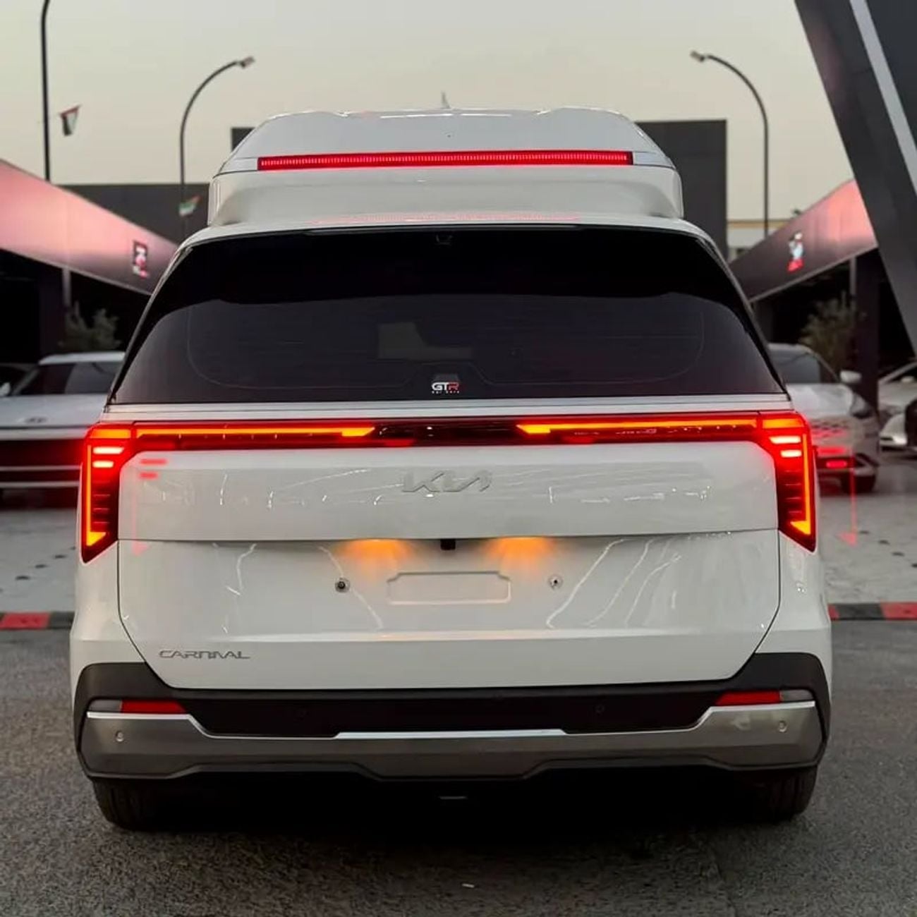 Kia Carnival Brand - Korean Specs - Luxury Family Minivan