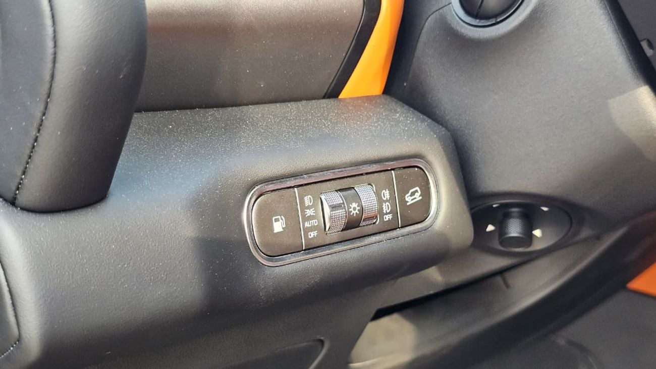 Jetour G700 Luxury 2.0T 150km Enjoy Edition 6-seater 2025 BLACK ORANGE INTERIOR Plug In Hybrid