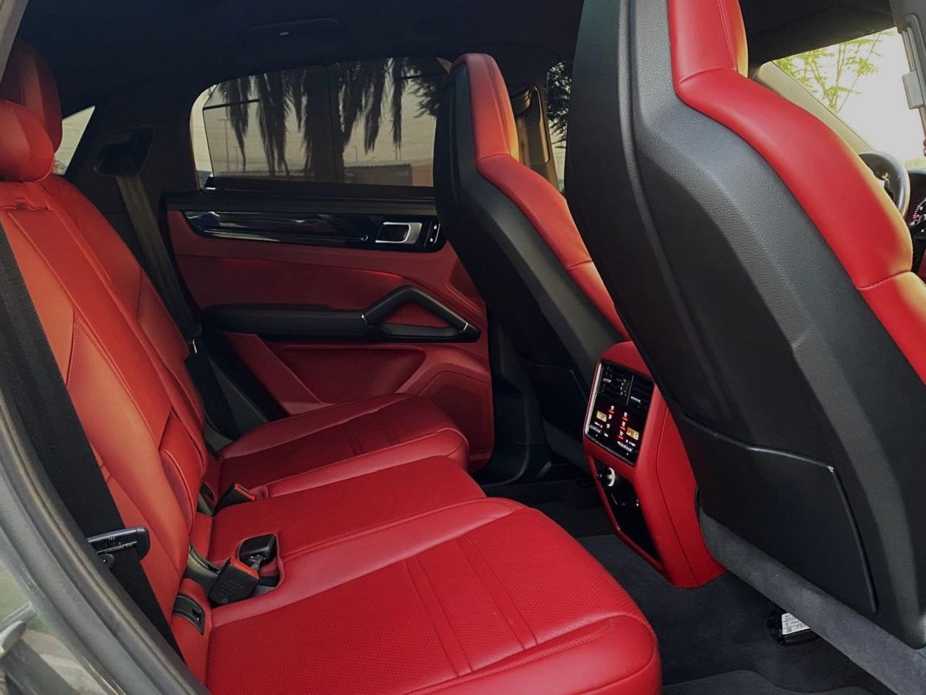 Porsche Cayenne Std 3.0L (340 HP)