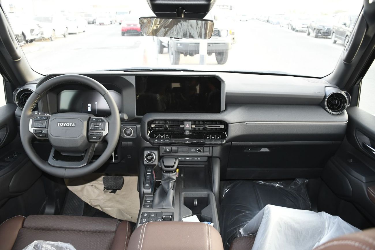 تويوتا برادو 2.4L Adventure petrol full option GCC ( Ready Stock)