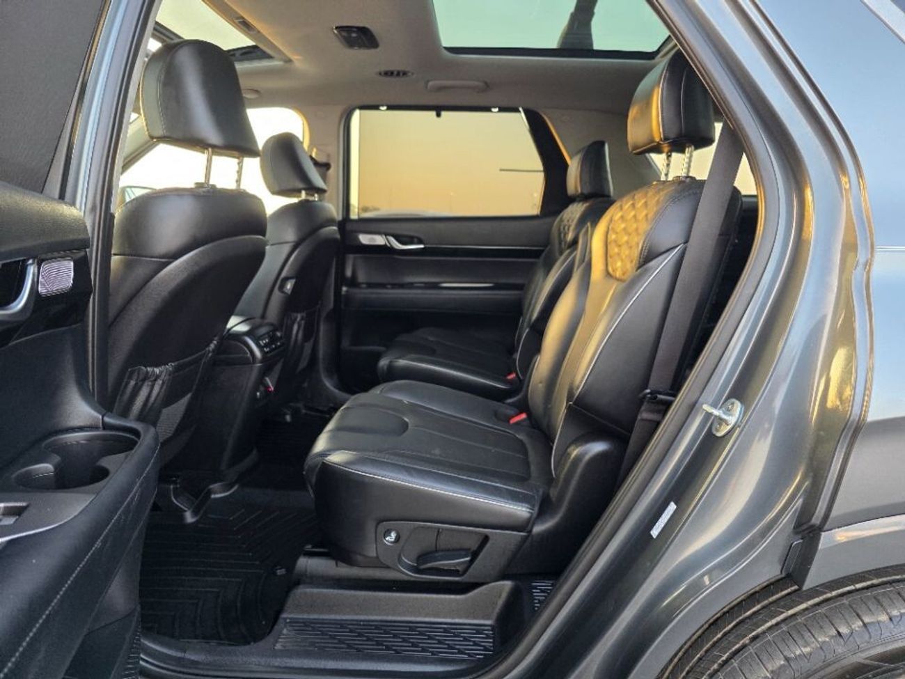 Hyundai Palisade 2021 Model limited two sunroof, 360 camera and 7 seater