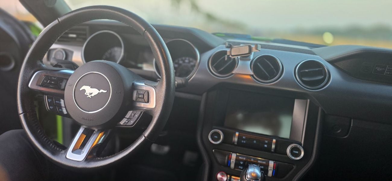 Ford Mustang STD