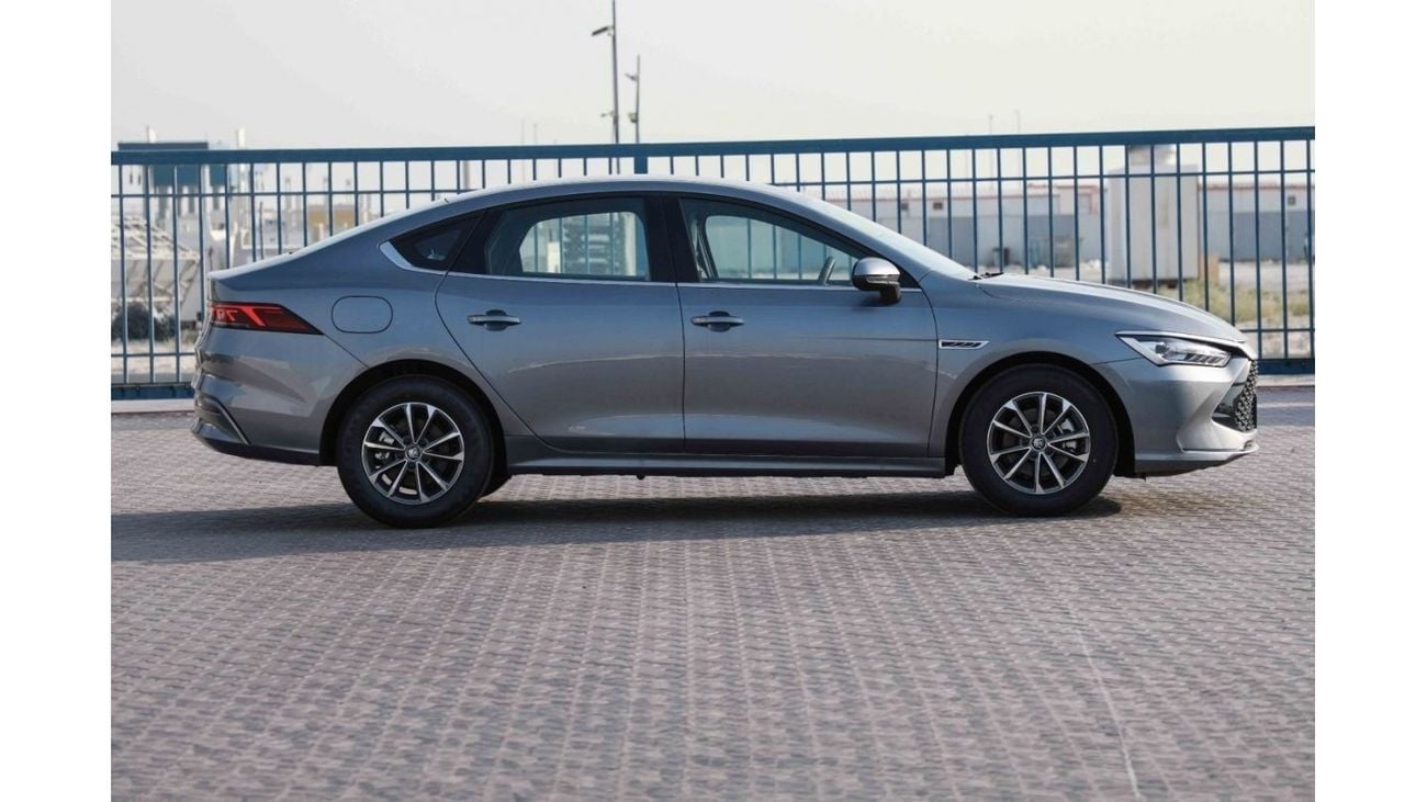 بي واي دي كين بلاس 2024 BYD Qin Plus DM-i Honor Lead 1.5 plug-in Hybrid - رمادي من الداخل بني | للتصدير فقط