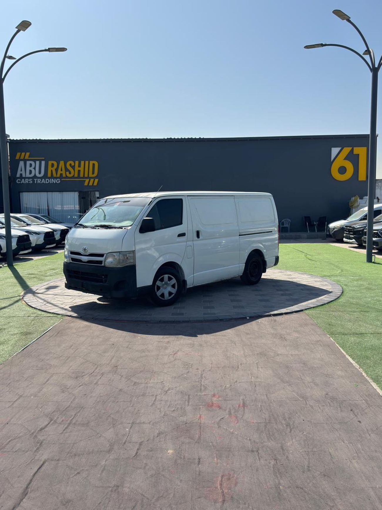 تويوتا هاياس GL - Standard Roof 2.7L