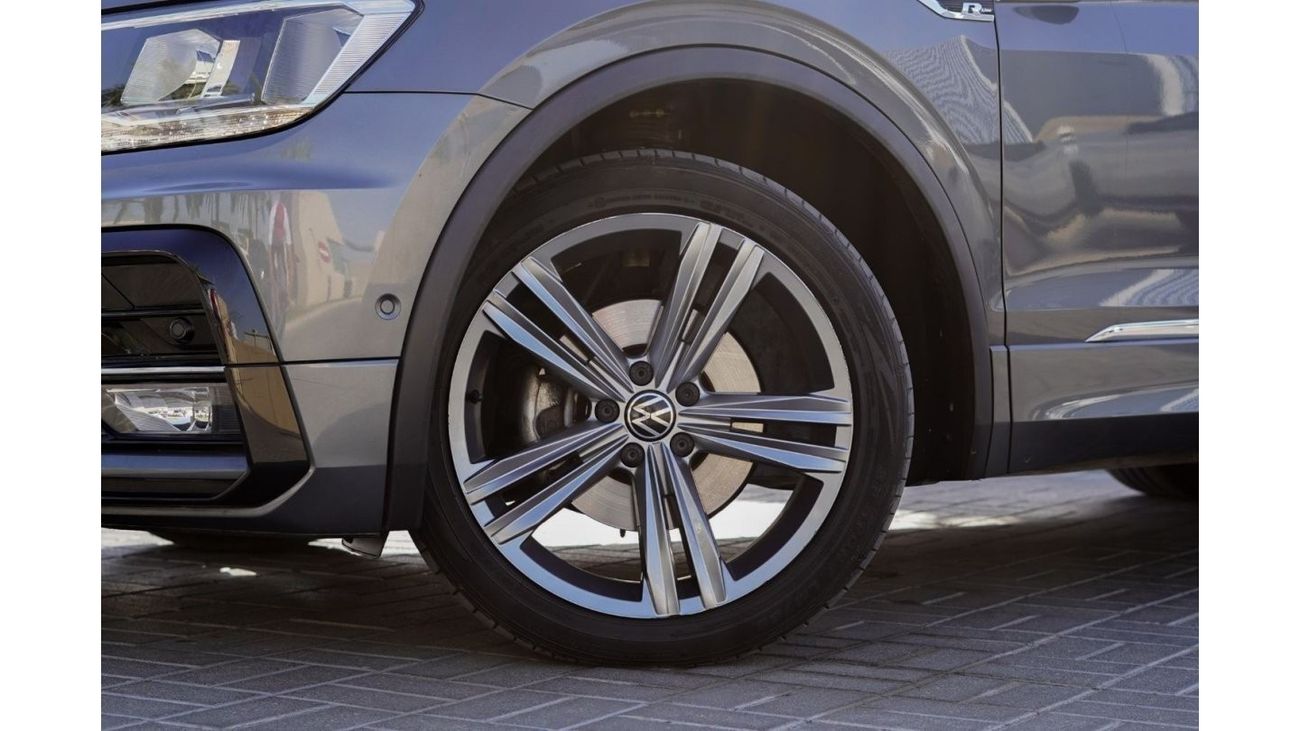 Volkswagen Tiguan Volkswagen Tiguan R-Line 2020 GCC under Warranty with Flexible Down-Payment/ Flood Free.