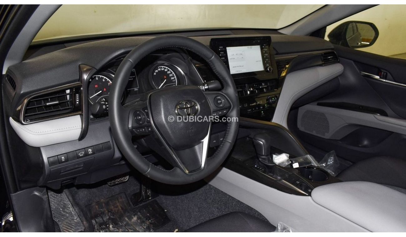 Toyota Camry 2023 Toyota Camry 2.5 GLE Petrol AT - Black inside grey - Export Only