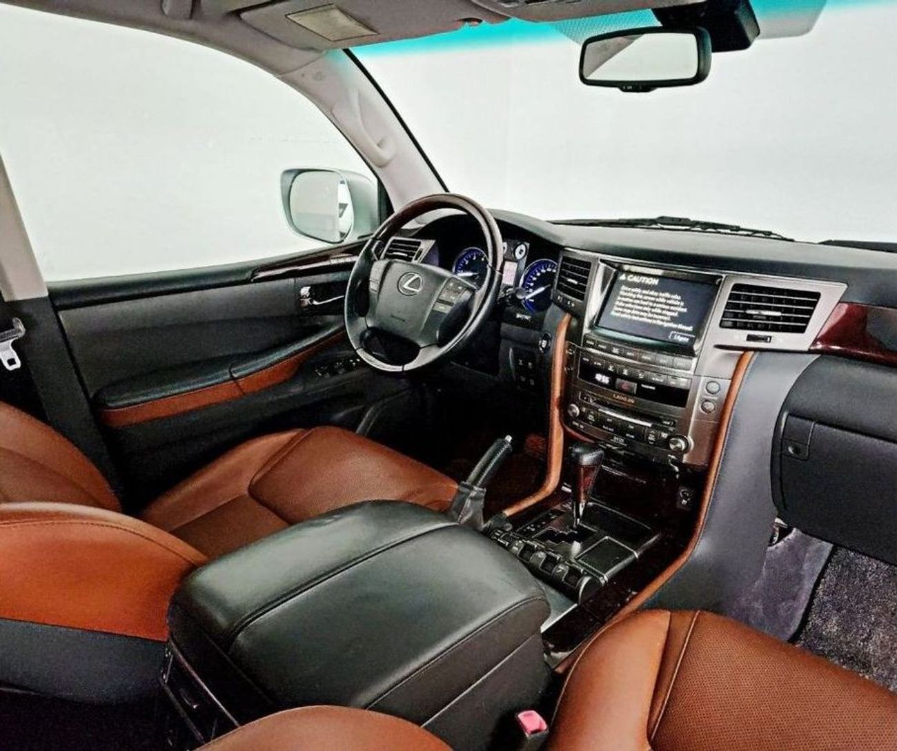 لكزس LX 570 EXCELLENT CONDITION