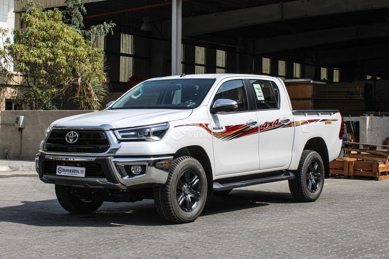 تويوتا هيلوكس 2.7L PETROL GLXS-G 4WD MT DC 2026MY