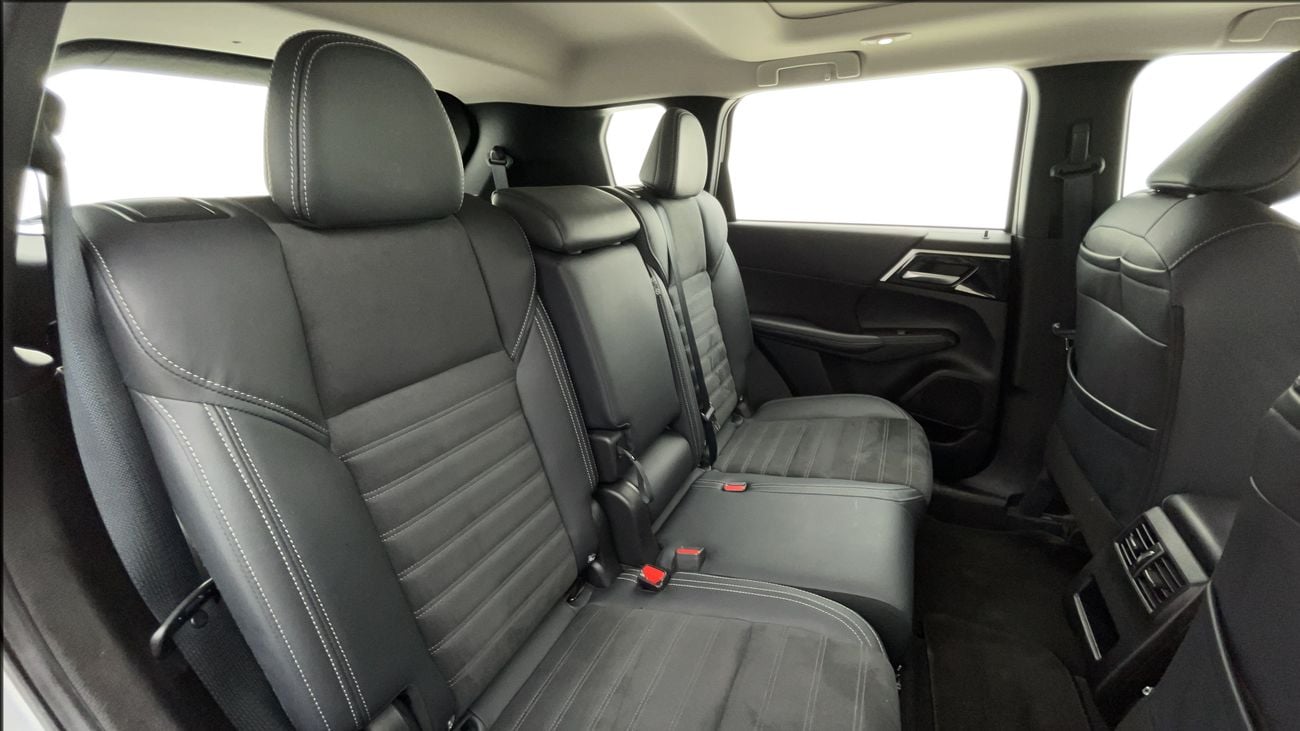 ميتسوبيشي آوتلاندر 2024 H/L+ SYN LEATHER | AED 1459/Month | 20% DP | 30 Day Return | Warranty | Service History