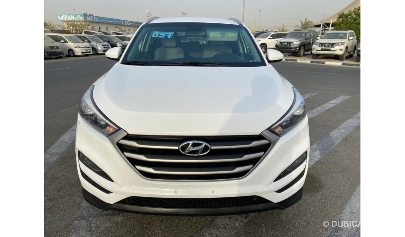 Hyundai Tucson 2018 HYUNDAI TUCSON 2.0L / MID OPTION