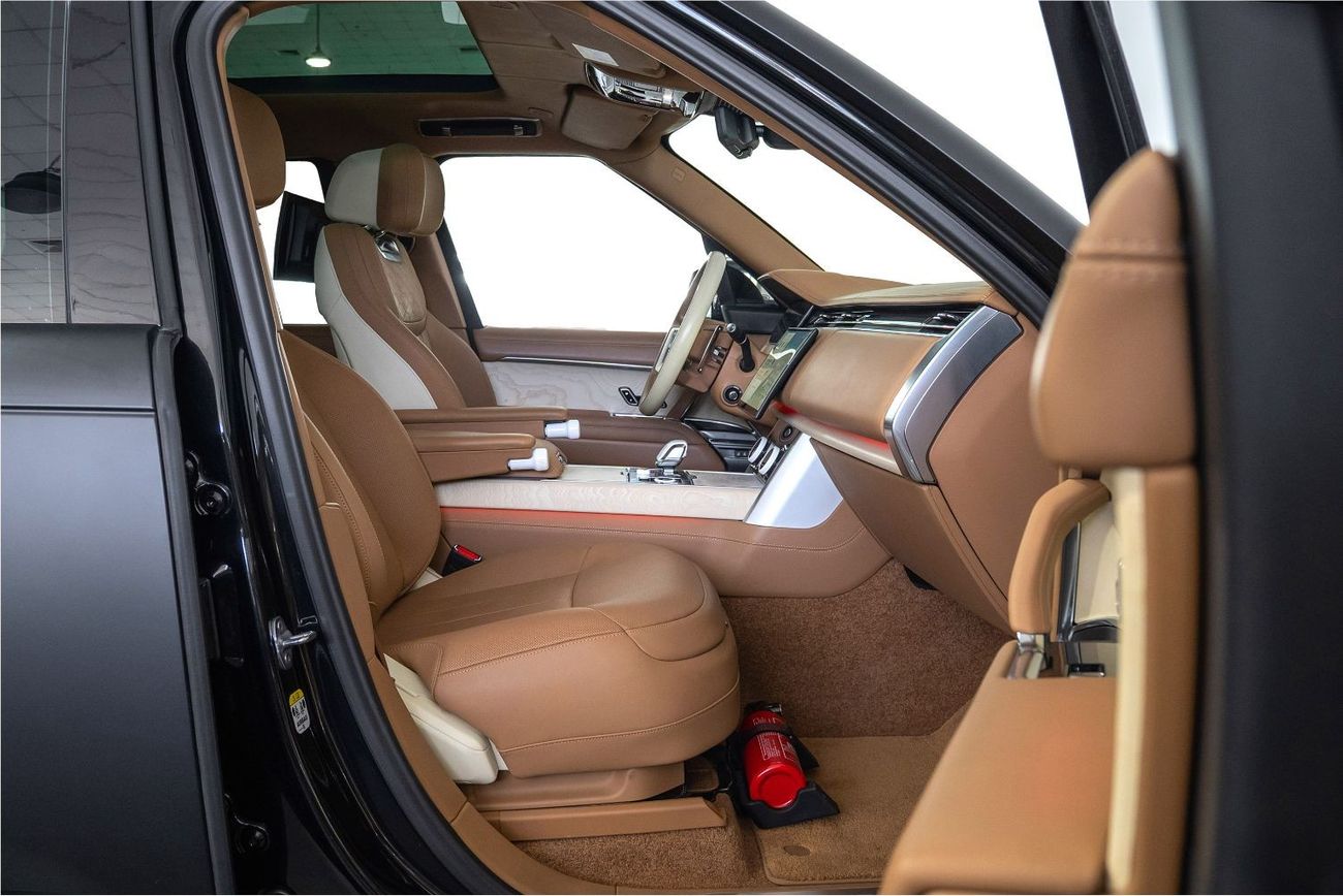 Land Rover Range Rover SV Autobiography / Full PPF / Al Tayer Warranty