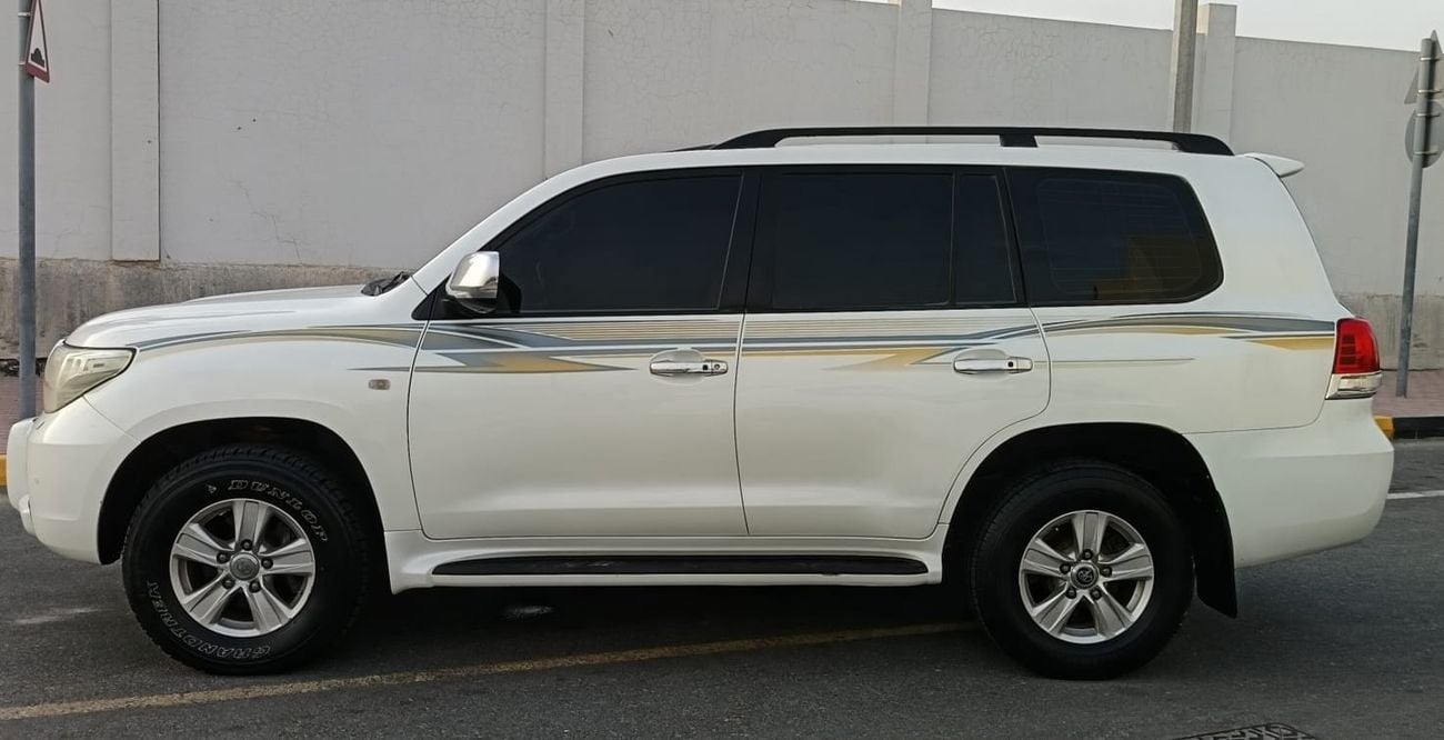 تويوتا لاند كروزر VXR... V8