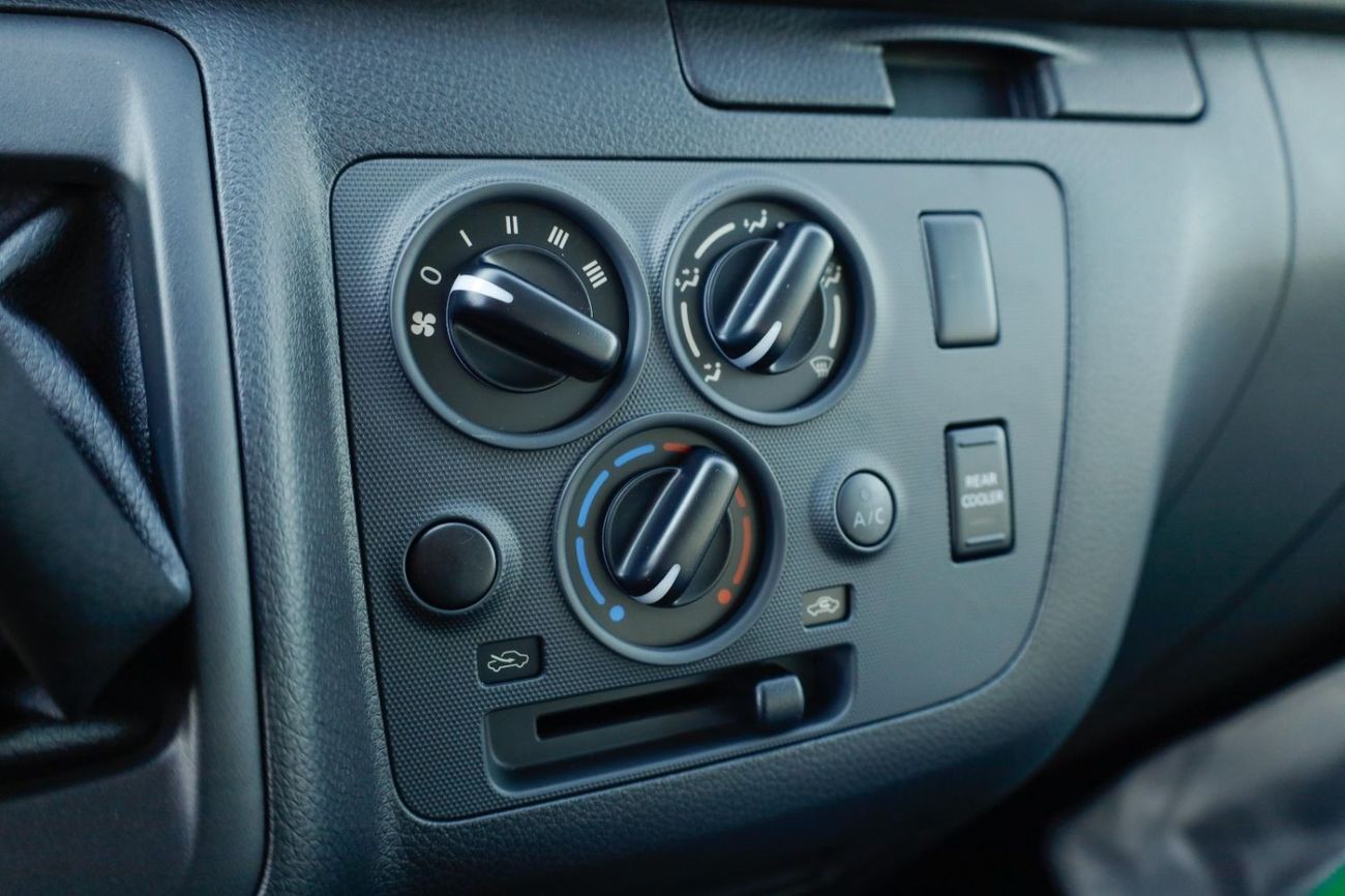 Nissan Urvan NISSAN URVAN 2.5L DIESEL 16-SEATER HIGH ROOF WIDE BODY EX MANUAL