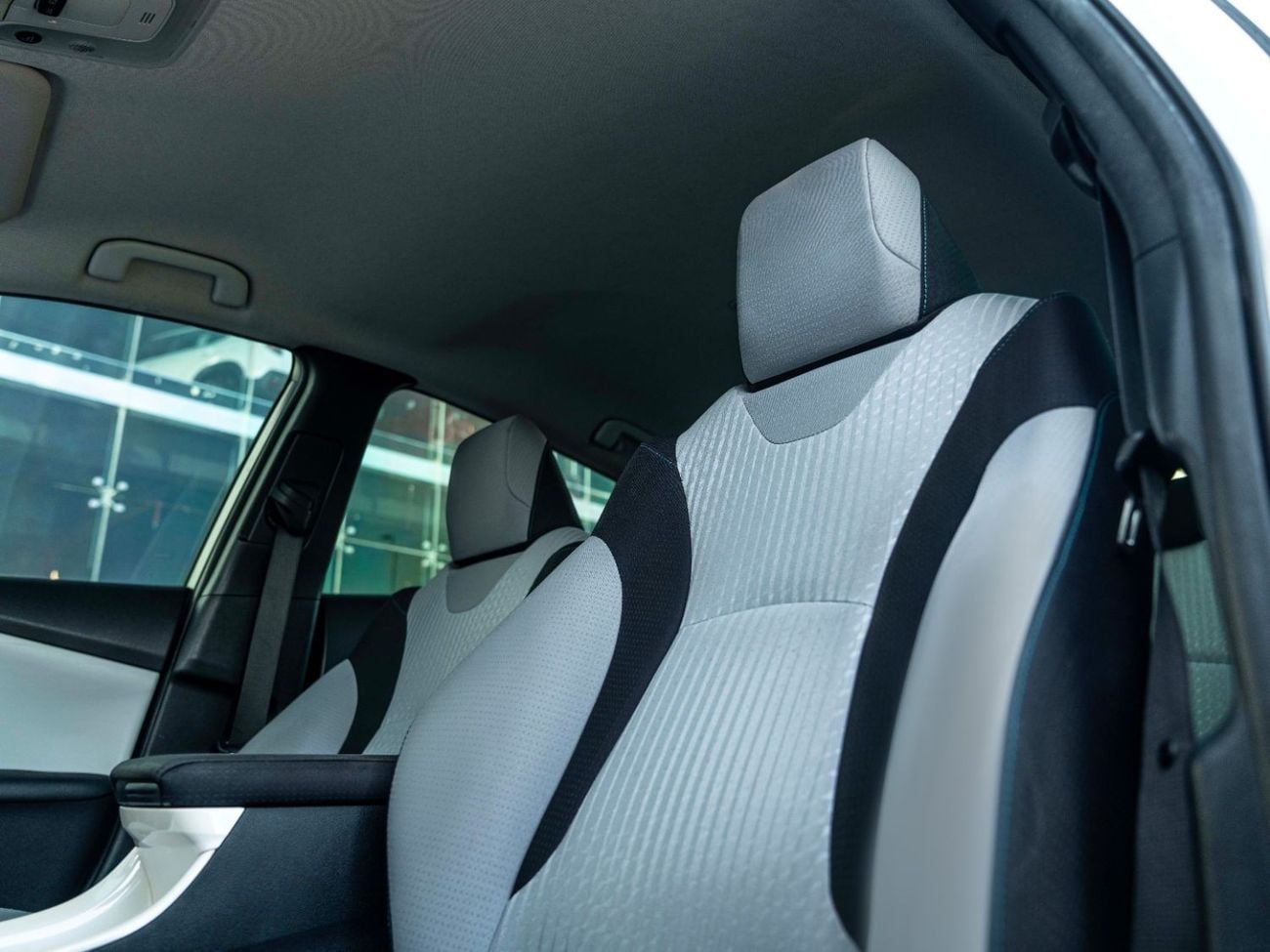 Toyota Prius AED 786 PM • PRIUS HYBRID • 1.8 INLINE-4 • FULL SERVICE HISTORY • PRISTINE CONDITION
