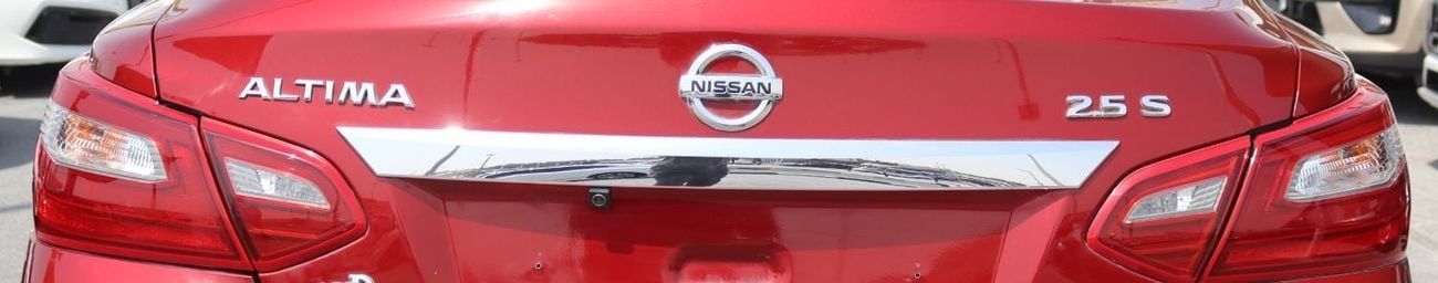 نيسان ألتيما نيسان ألتيما 2018 خليجى بحاله ممتازه ممشى 123000 كم بمحرك سعته 2500سى سى بسعر 35000درهم