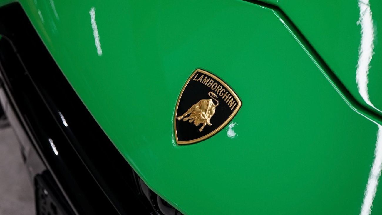 لامبورغيني اوروس 4.0T V8 Performante