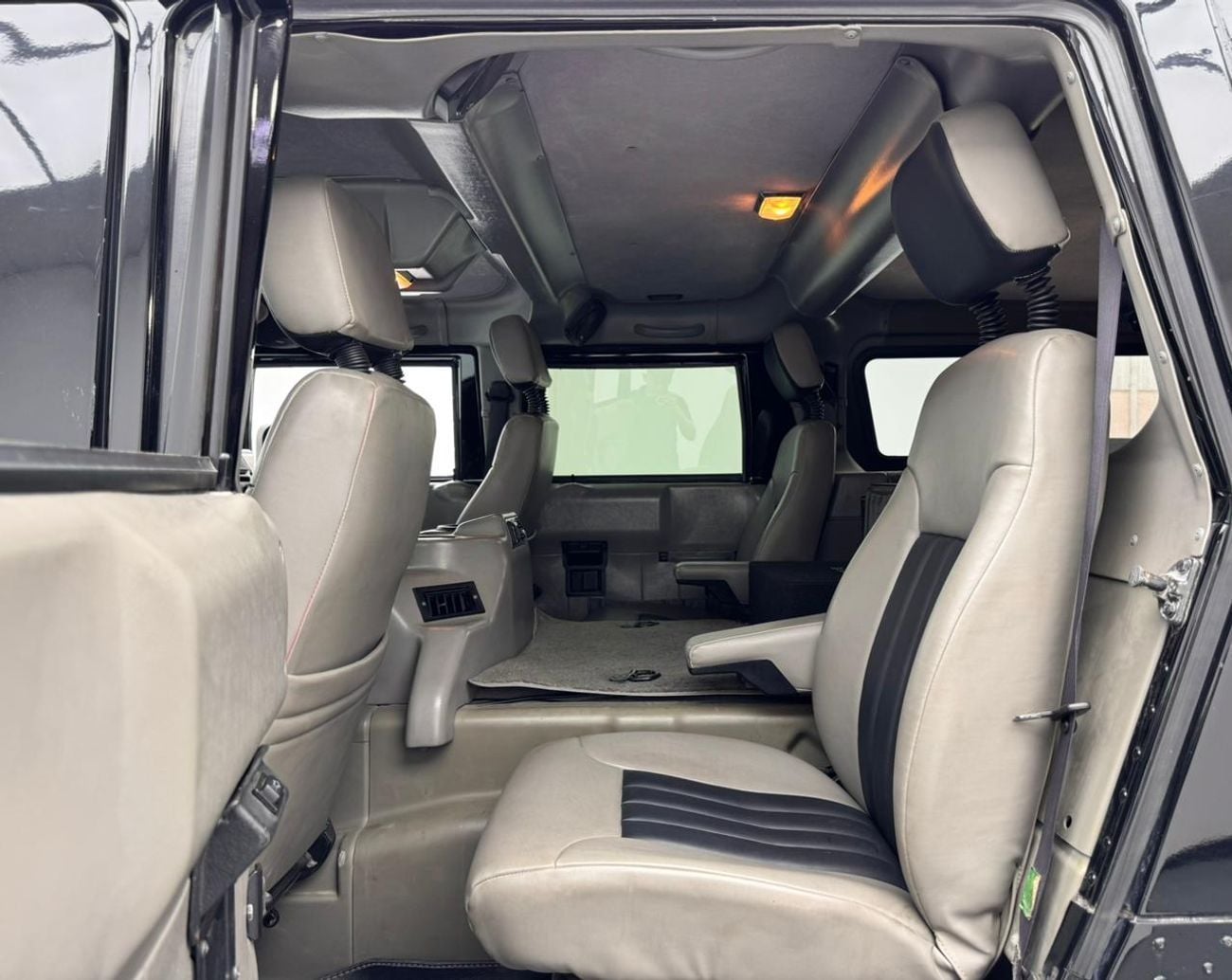 Hummer H1 STD 2002 Hummer H1, Apple CarPlay, Android Auto, Excellent Condition, American Specs