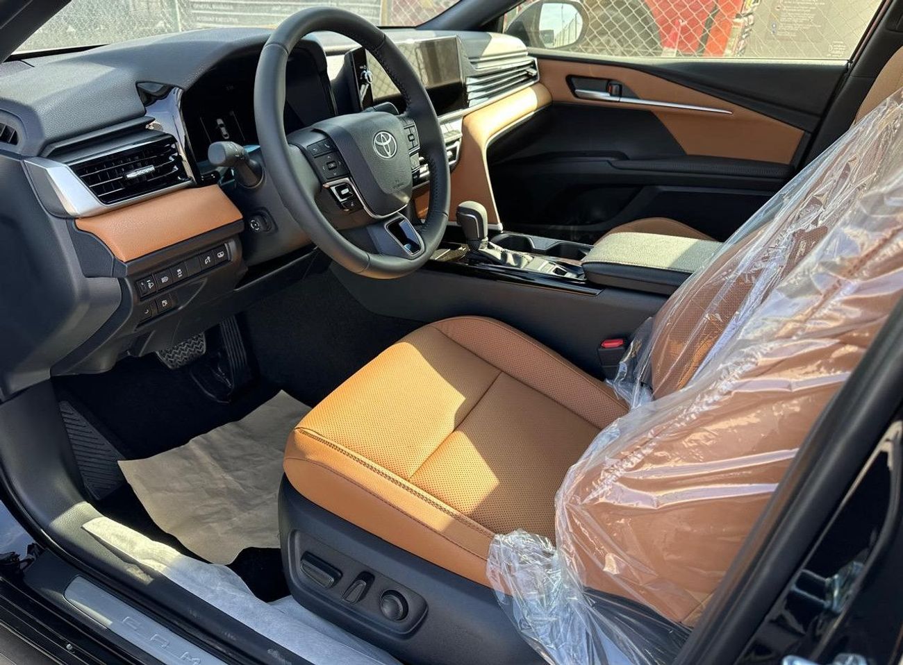 تويوتا كامري 2.5 GLE - PETROL - RADAR - JBL- ELECTRIC SEAT - MONITOR - MODEL 2026