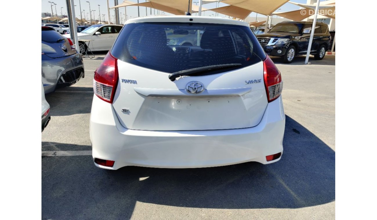 Toyota Yaris 2015  SE 1.3 ltr GCC Specs full Automatic