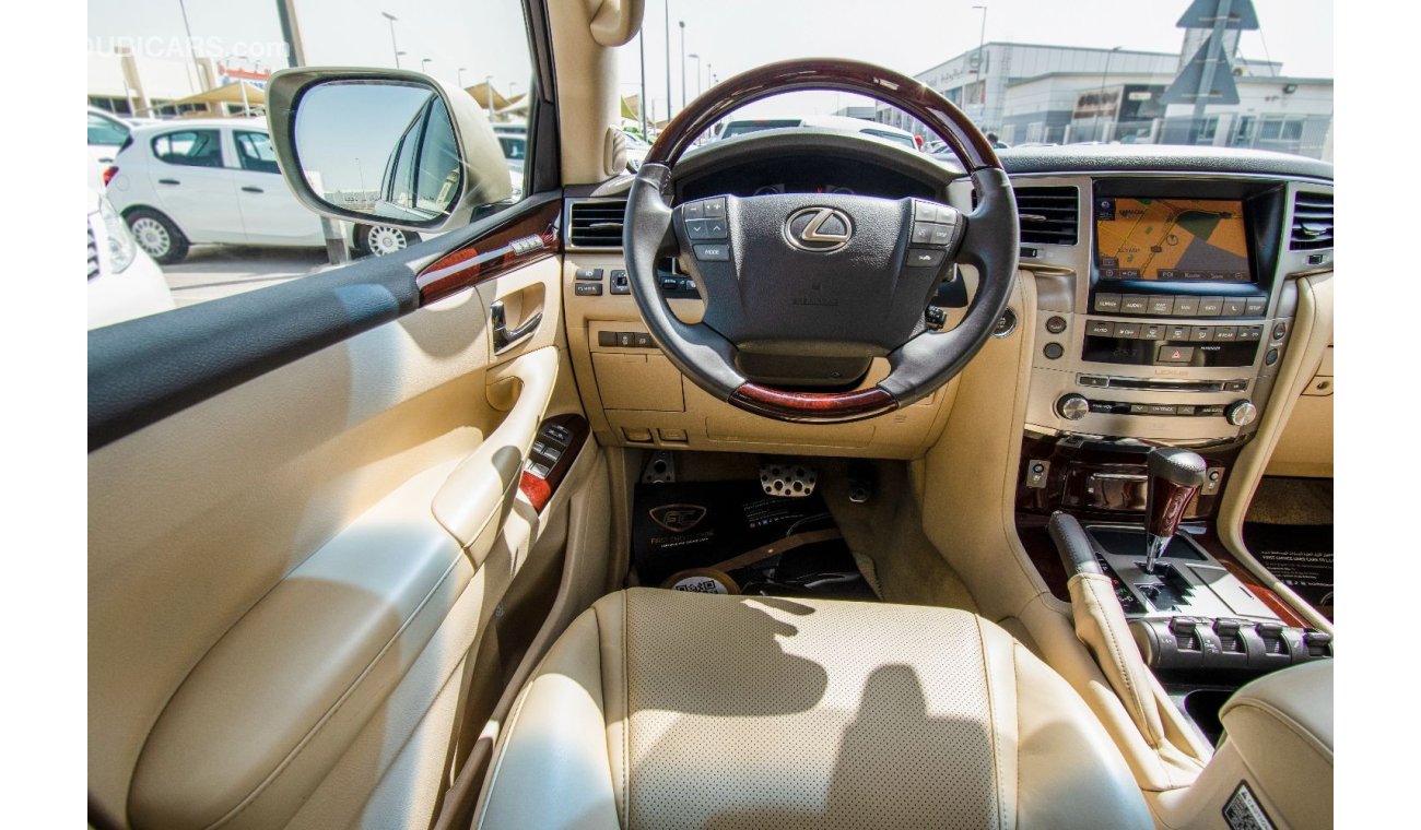 Lexus LX570 Platinum 2014 | LEXUS LX-570 S | PLATINUM | 5.7L V8 | SPACIOUS LUXURY CABIN 7-SEATER | GCC | VERY WE