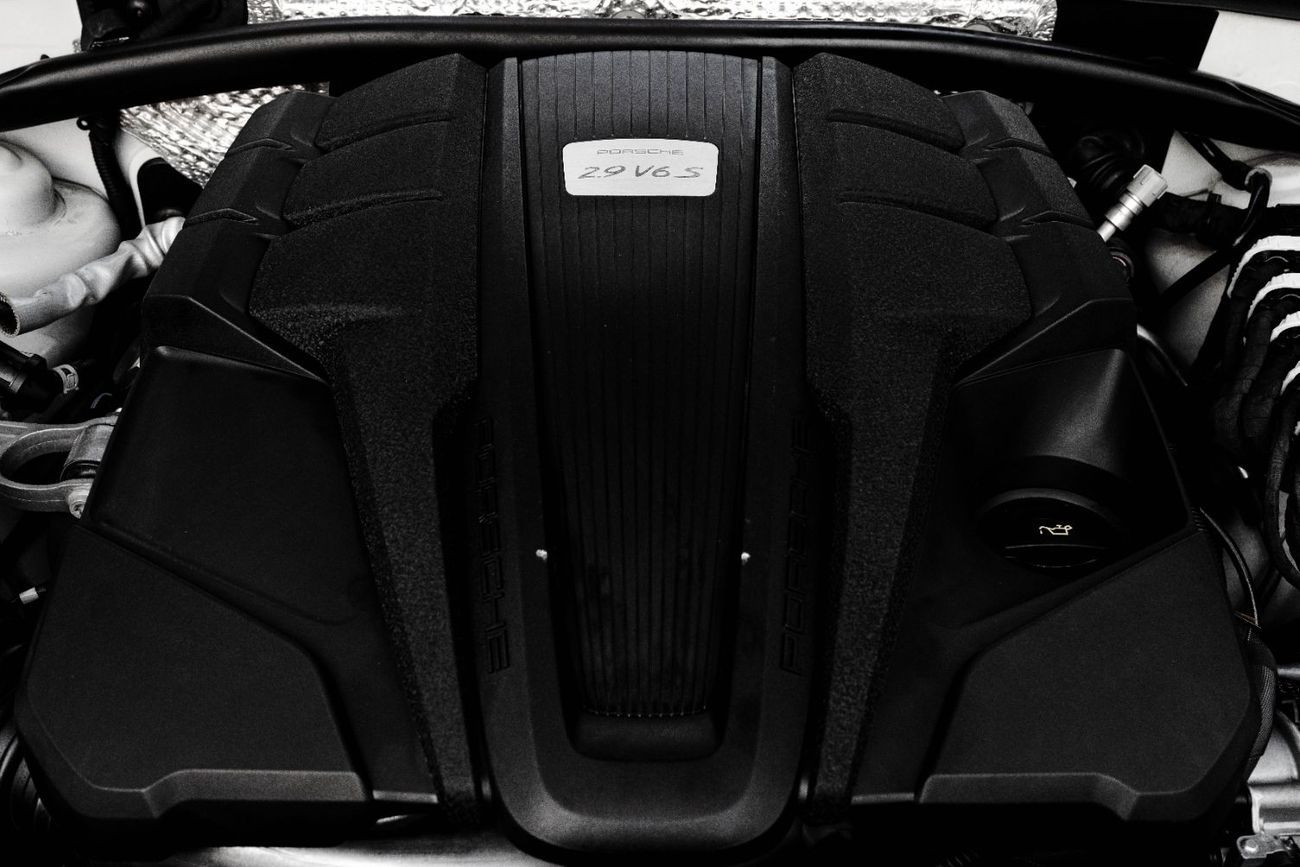 Porsche Macan S | 4,896 P.M  | 0% Downpayment |