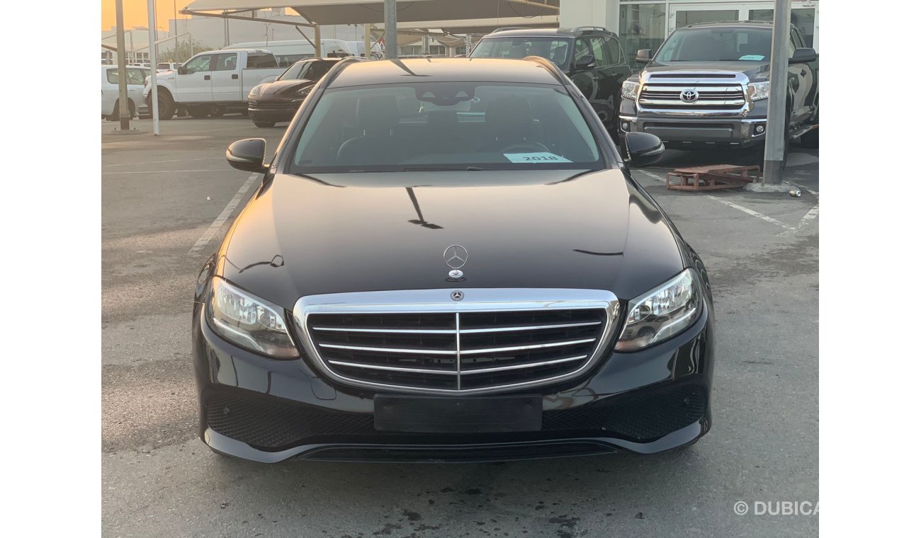 Mercedes-Benz E200 Mercedes E200_2018_GCC_Excellent_Condihion _Full option