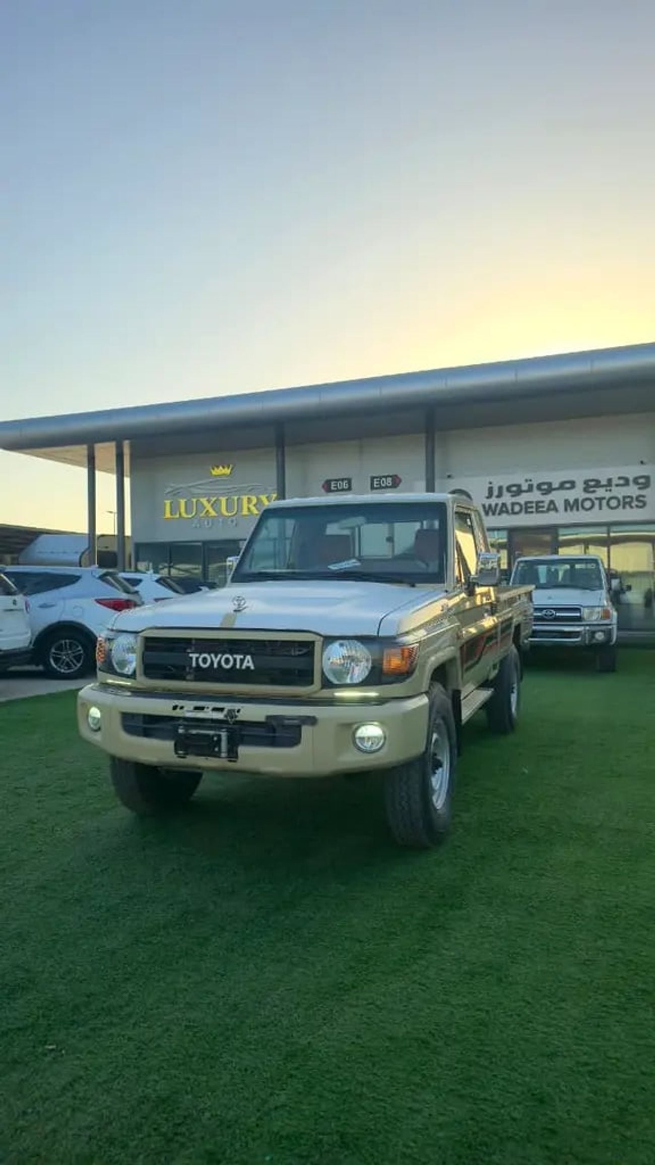 Toyota Land Cruiser 70 LC79 LX - GCC Specs - Brand