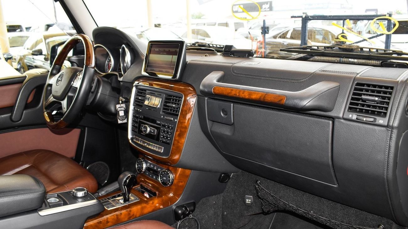 مرسيدس بنز G 550