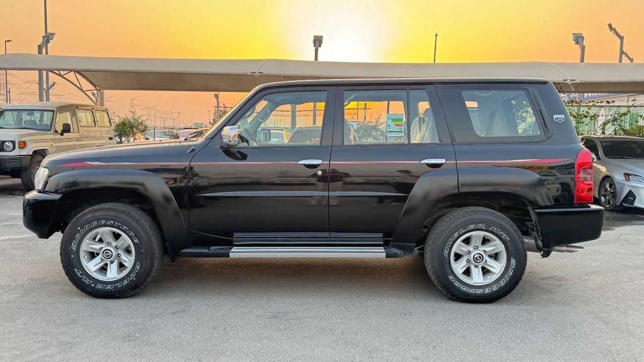 Nissan Patrol Safari Nissan Patrol Safari (Al Ostoura Edition) 4.8L Gasoline Engine 7 Seater