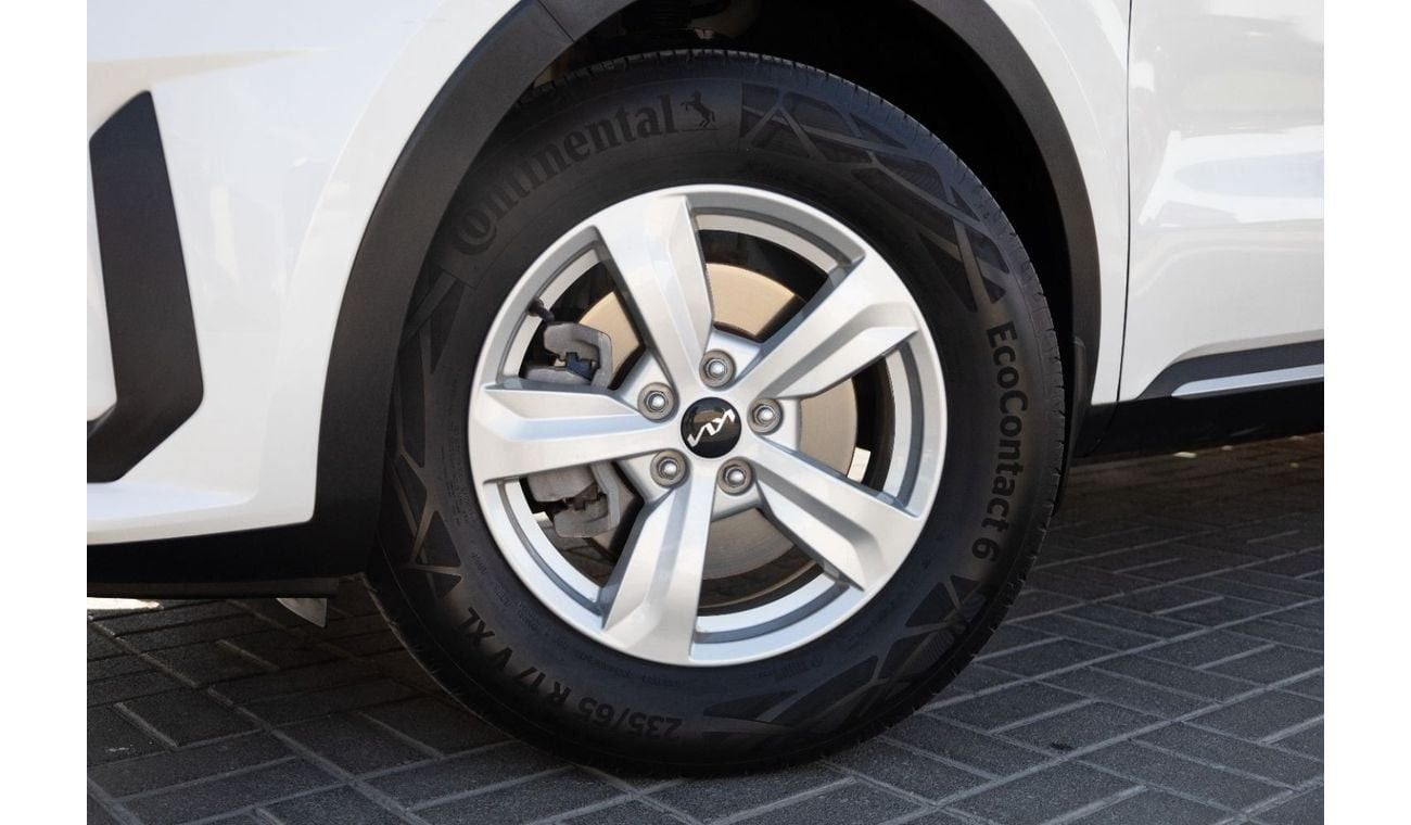 Kia Sorento Base 2.4L FWD Kia Sorento 2023 GCC under Agency Warranty with Flexible Down-Payment.