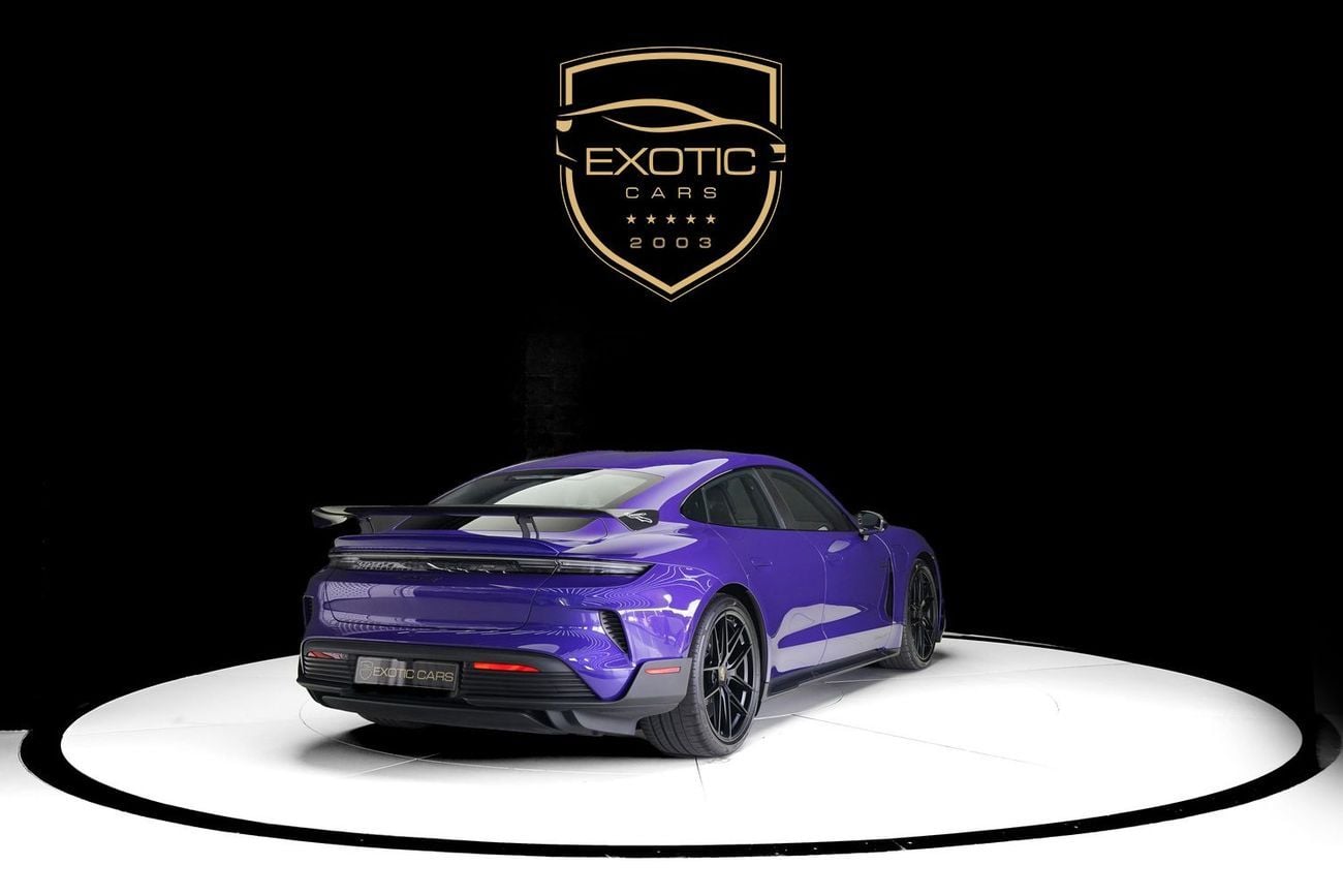 بورش تايكان TURBO GT
