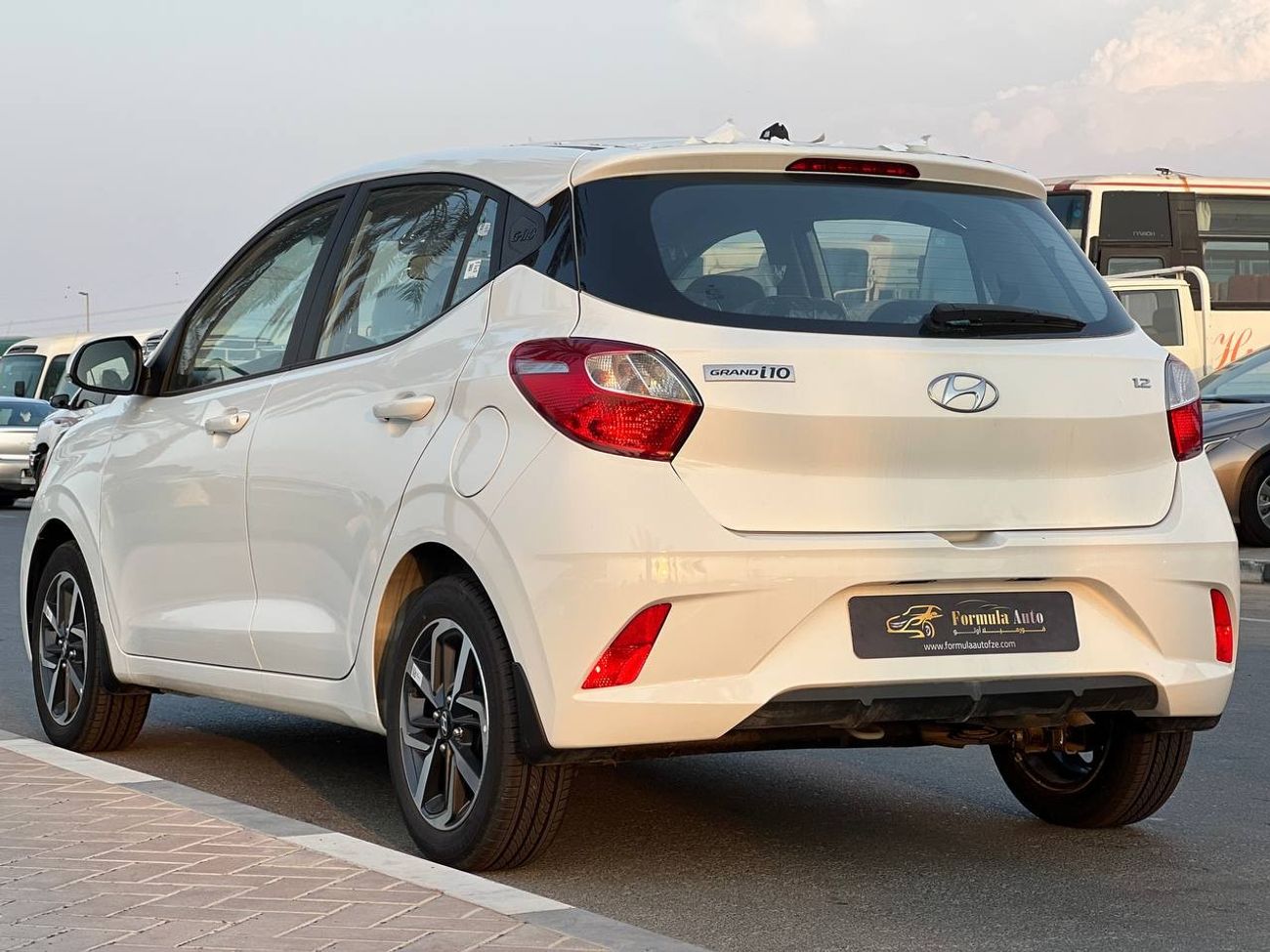 هيونداي i10 1.2L PTR A/T // 2023 // MID OPTION // SPECIAL OFFER // BY FORMULA AUTO // FOR EXPORT