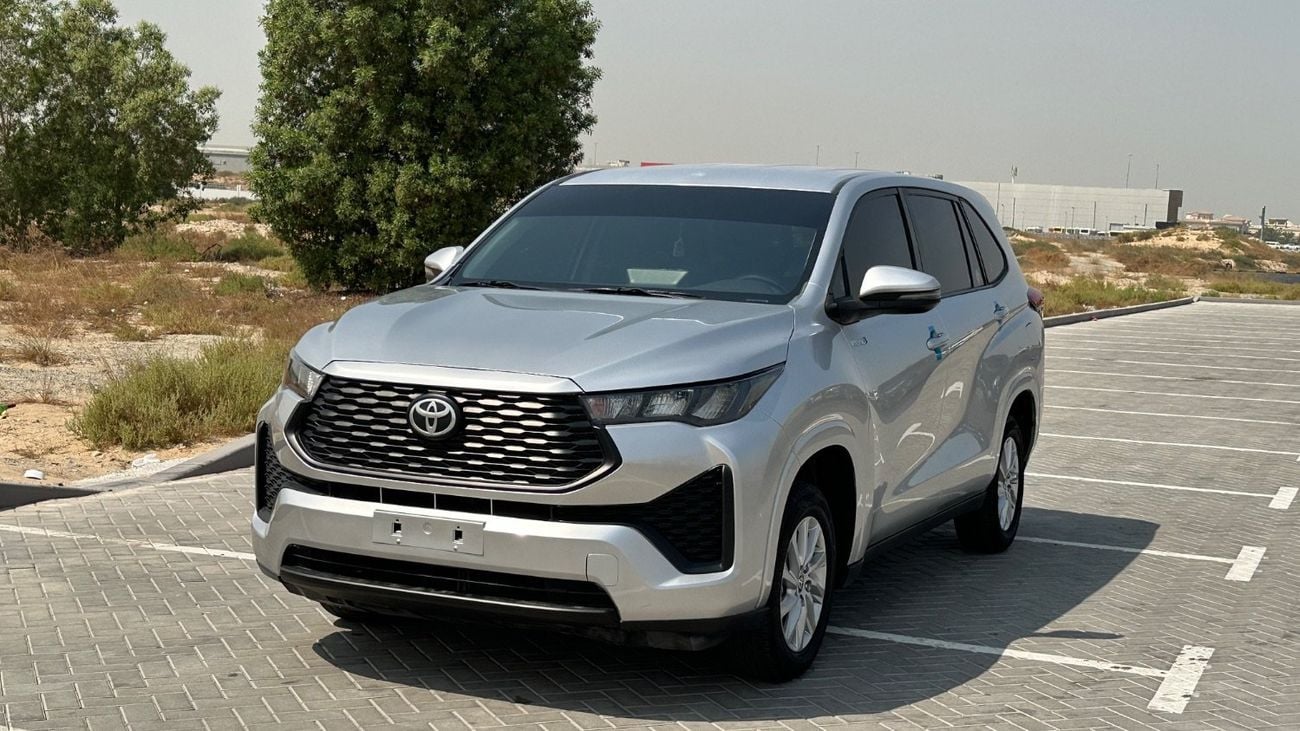 Toyota Innova GLE HEV