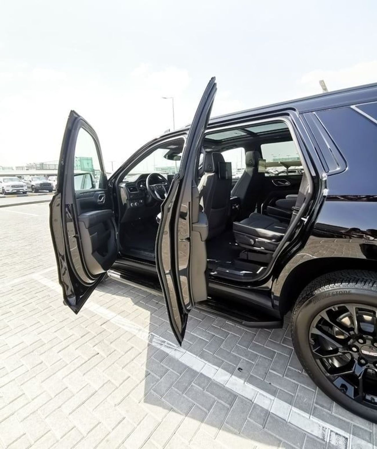 GMC Yukon GMC Yukon SLT Diesel - 2023 - Black