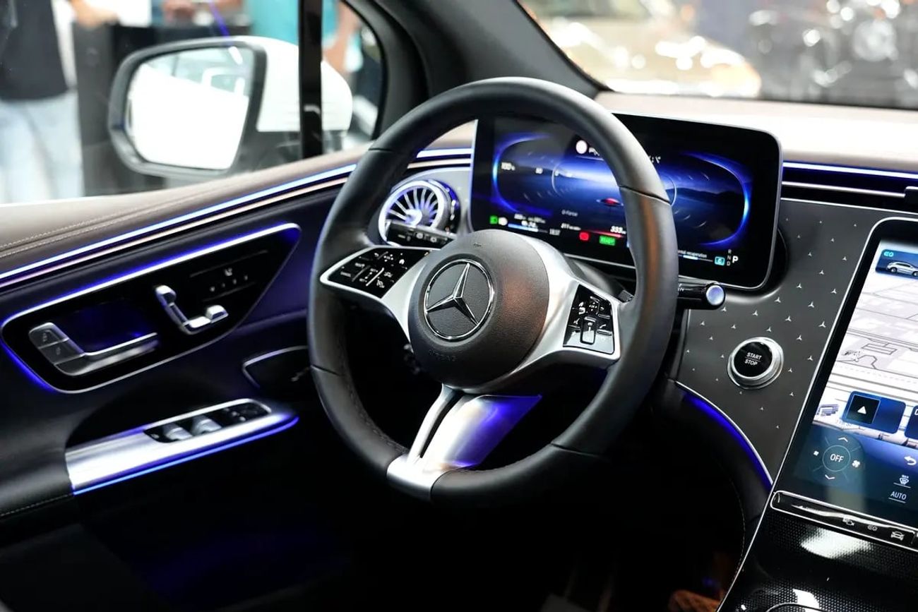 مرسيدس بنز EQE 350+ 350 | GCC 11k km | 5 Years Agency Warranty | 5 Years Service Contract